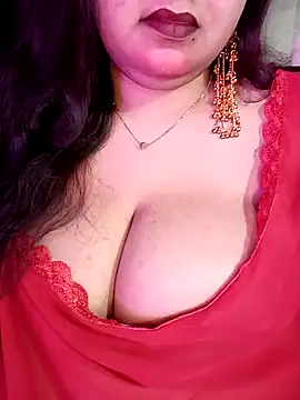 Suhanakhan00 online show from May 21, 6:50 pm