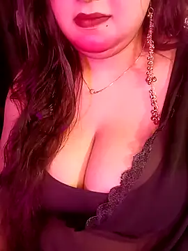 Suhanakhan00 online show from April 9, 10:09 am