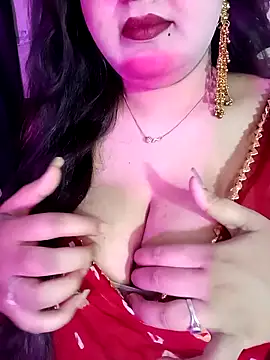 Suhanakhan00 online show from May 28, 7:01 pm