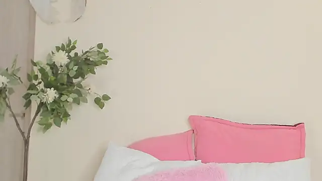 AlabamaCollens online show from July 11, 2:44 am