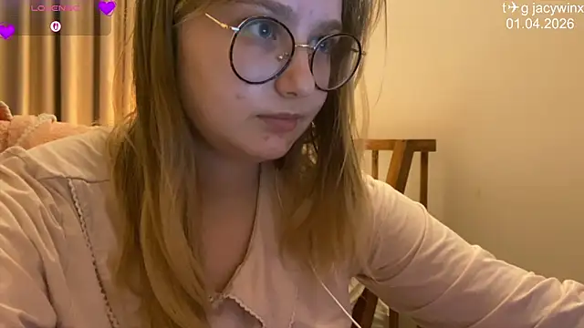 JacyWinslat online show from April 1, 2:14 pm