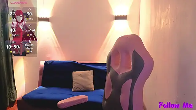 vittorialombardi   online show from March 10, 11:25 am