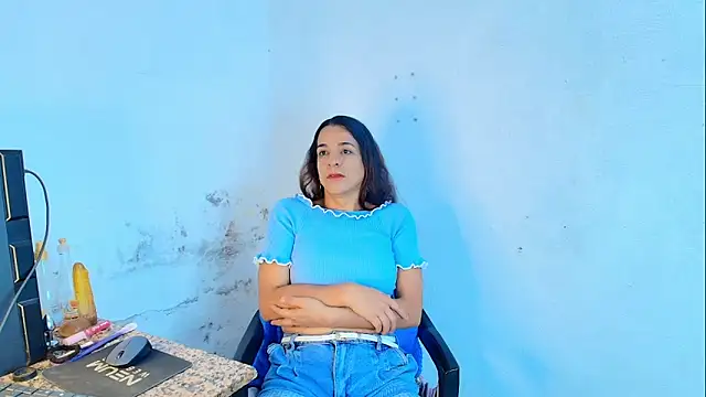 Oh Tique online show from March 21, 2:38 am