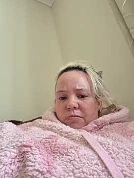 Bigbustedcurvylady online show from May 12, 12:56 pm