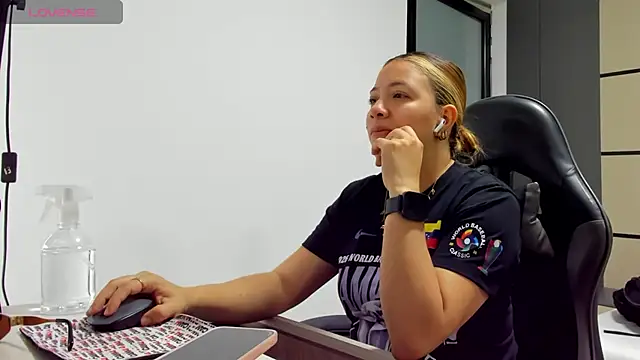 alma fenix online show from March 21, 12:32 pm