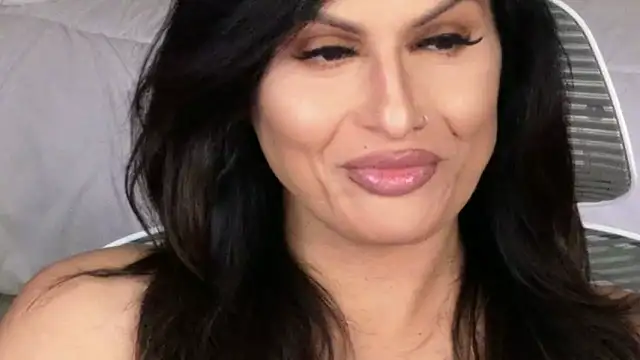 xprettysmilex online show from April 27, 6:27 pm