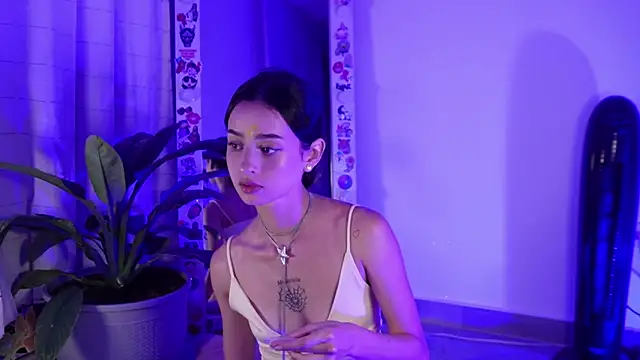 salome-brown online show from April 11, 11:41 pm