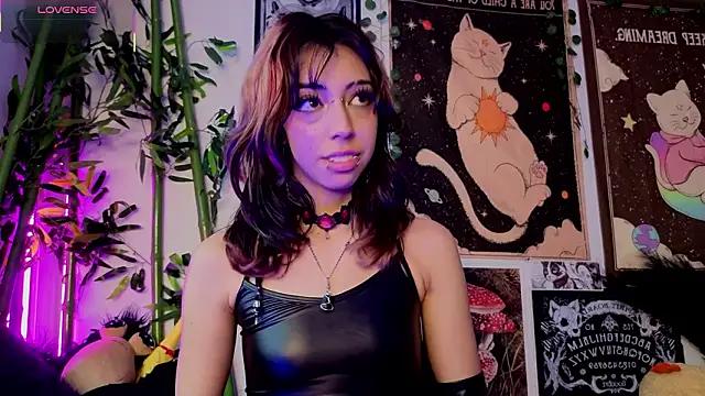 Nyx nayla online show from March 7, 9:22 pm