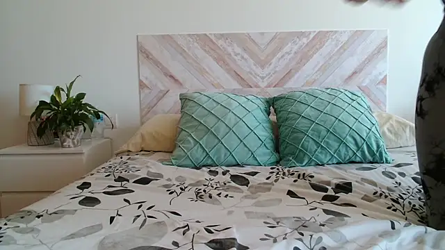 secretmuses online show from March 16, 11:25 am