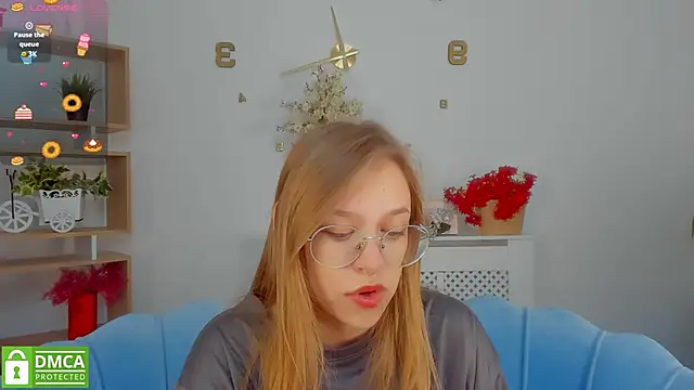 LayriantaVee online show from September 21, 6:34 am