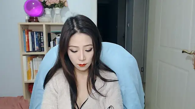 SuSushi728 online show from March 14, 4:52 pm