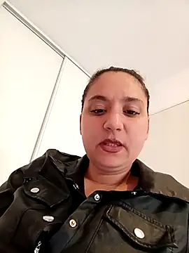 Nell-X online show from May 4, 11:36 am