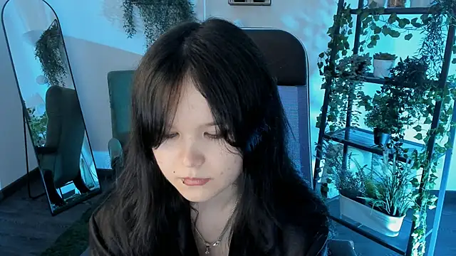 Elainebeness online show from May 19, 7:32 pm