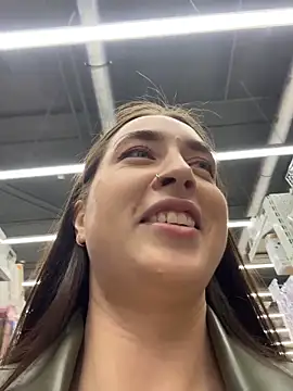 Holly Play online show from March 30, 12:05 pm