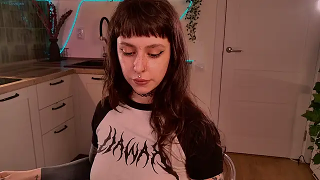 MichaellaMoon online show from May 17, 3:22 pm