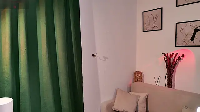 MichaellaMoon online show from July 9, 4:42 pm