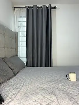 prettiepearl online show from March 26, 10:17 am