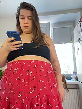 SuzieMurray online show from March 27, 8:26 am