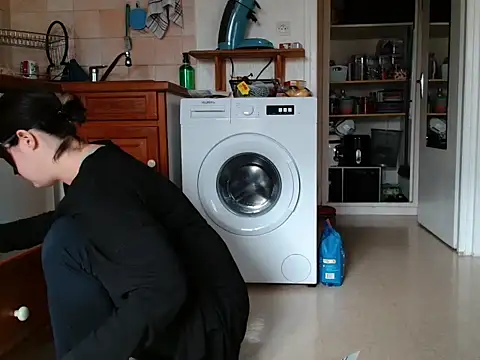 Lauzo21 online show from March 28, 2:05 pm