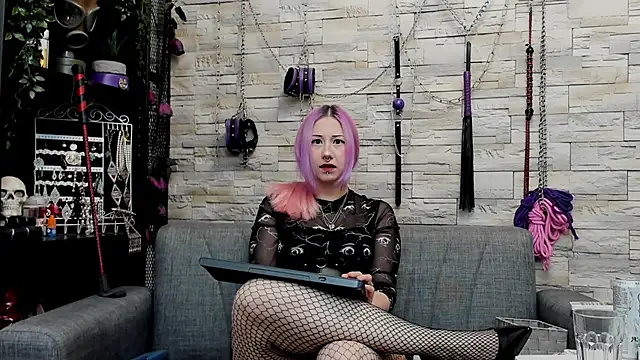 CruelMistress online show from June 2, 12:44 am