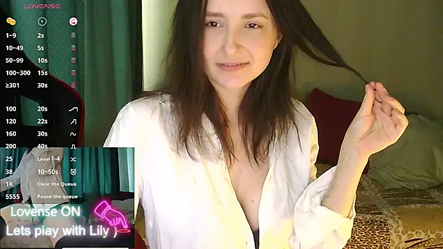 LilyXSky online show from April 2, 11:29 am