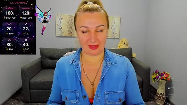 Lili Crossi online show from November 5, 7:02 am