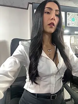 Amy Kiitty  online show from April 13, 1:34 pm