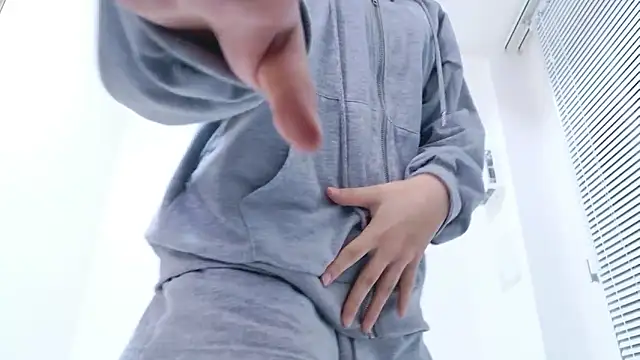 Yurie  online show from November 29, 2:21 pm