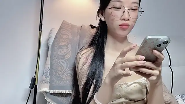 Lili-2 online show from May 15, 2:31 pm