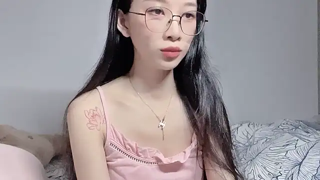 Lili-2 online show from June 2, 2:51 pm