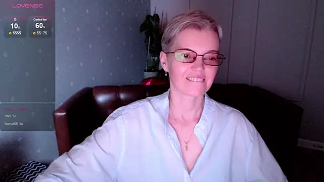 Cutie Erikaa1 online show from April 10, 6:30 am