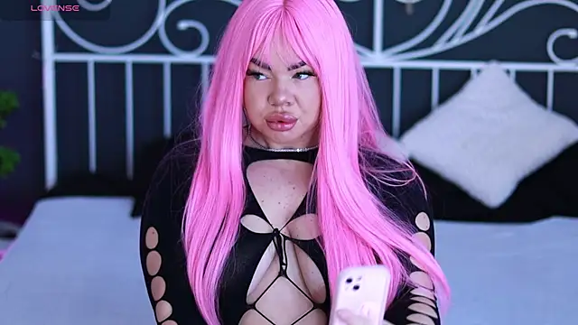 MissLilaa online show from January 18, 9:05 am