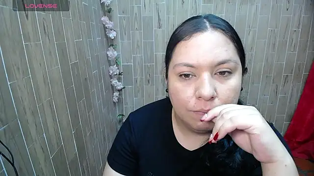 solyeria online show from May 22, 4:32 am