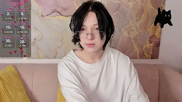 fiamoory online show from March 4, 1:23 am