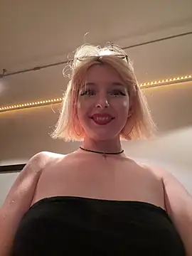 XMelissaX online show from April 3, 10:08 pm