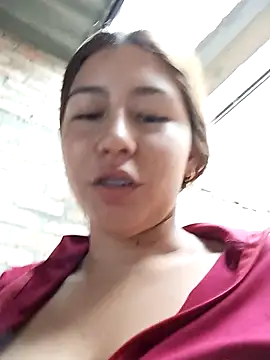 Sara Brownx online show from April 15, 10:10 pm