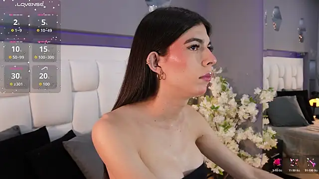 CuteAri online show from June 7, 9:21 pm