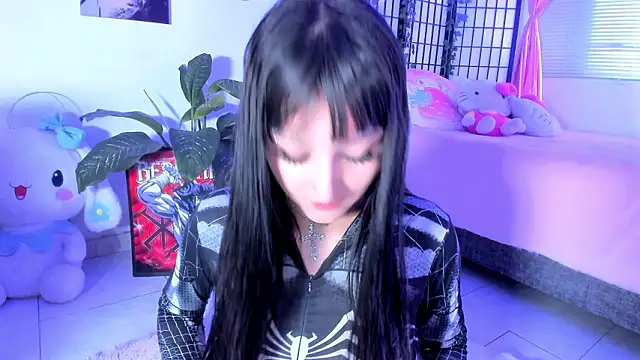 julyana  online show from March 9, 4:32 pm
