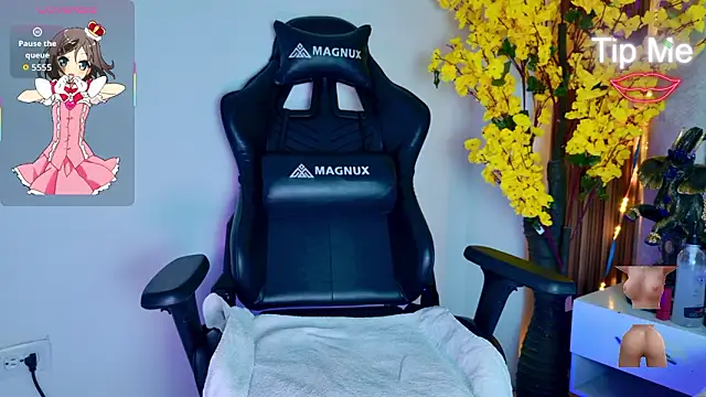 LizSheibaum online show from March 17, 7:18 pm