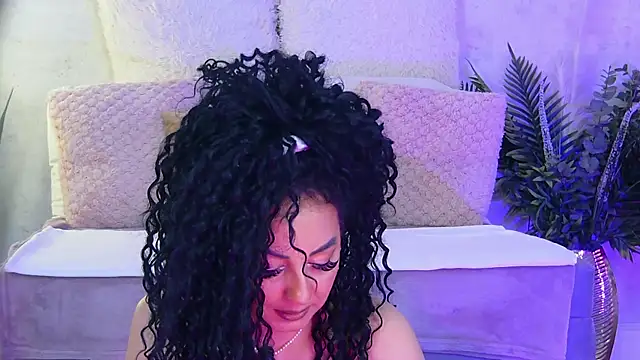 anissia teaser online show from March 31, 4:56 am