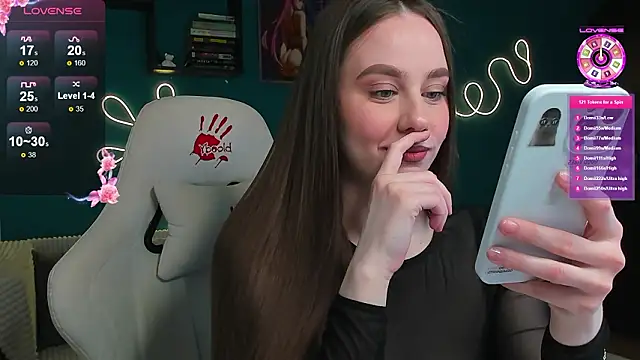 katie taylorr online show from March 6, 9:10 pm