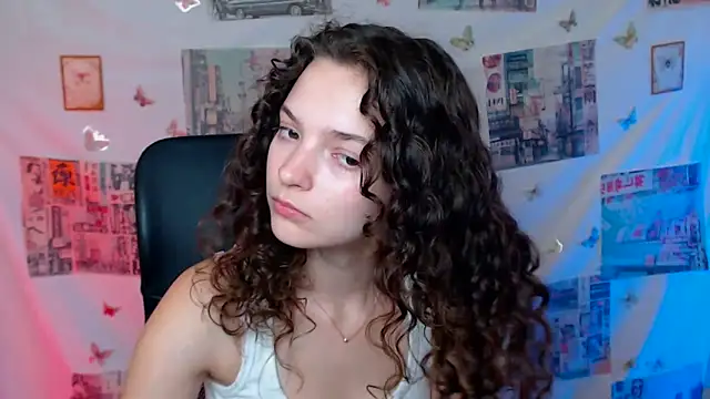  SusieSu  online show from June 18, 12:10 pm