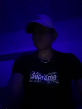 oiram27 online show from April 30, 3:45 am