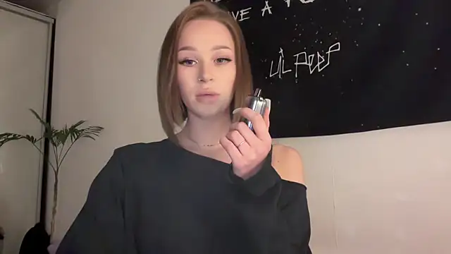 ur molly online show from April 13, 12:17 pm