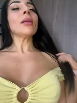 Cianuroom online show from April 9, 8:25 pm