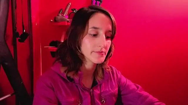 Ambar Roux  online show from March 12, 6:32 pm