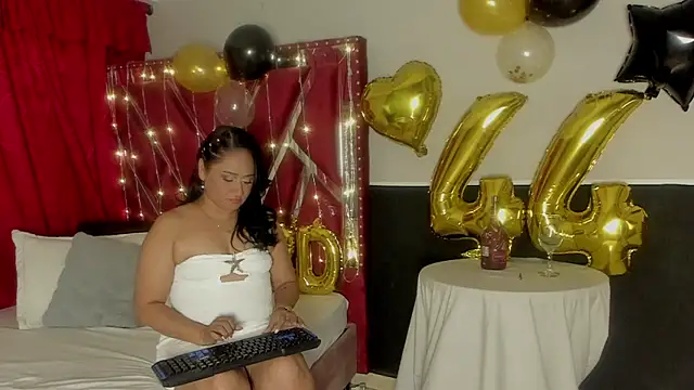 MicaelaHot  online show from April 4, 2:54 am