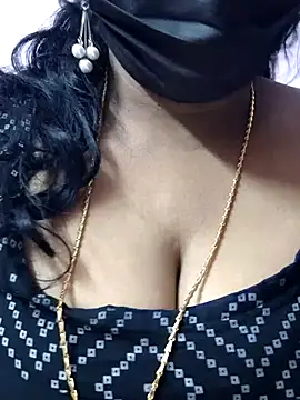 mallu-sumi online show from March 19, 10:25 pm