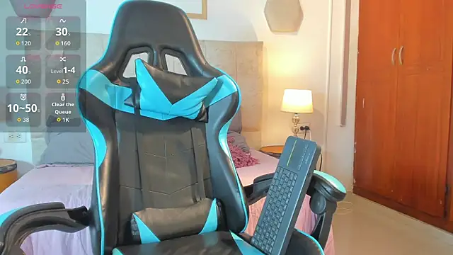  maria foxx  online show from April 6, 5:14 pm