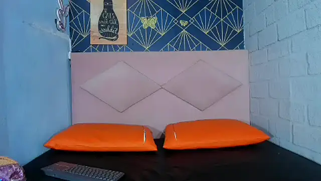 Zaray   online show from October 14, 12:02 am